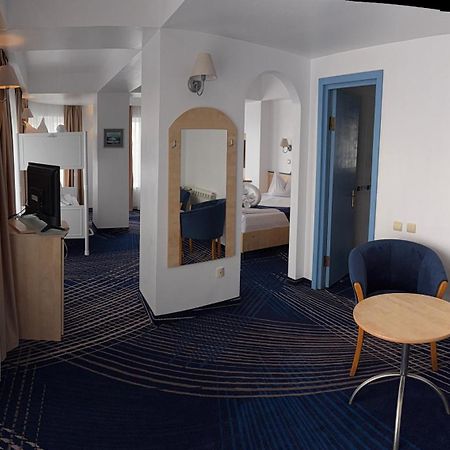 Briza Boutique Hotel Mamaia Exteriör bild